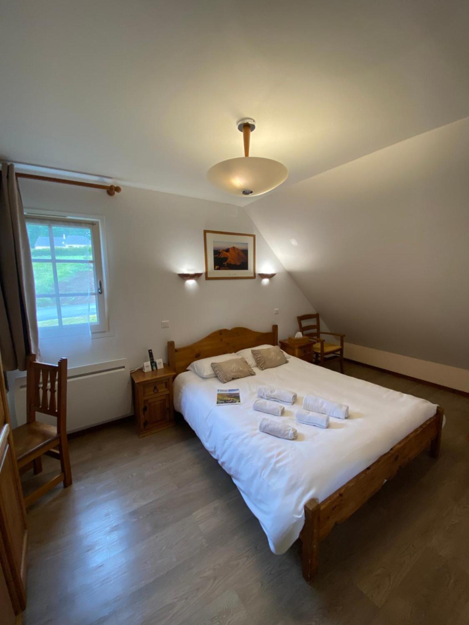 Logis Hotel Restaurant Auberge Du Bougnat Saint-Victor-la-Riviere ภายนอก รูปภาพ