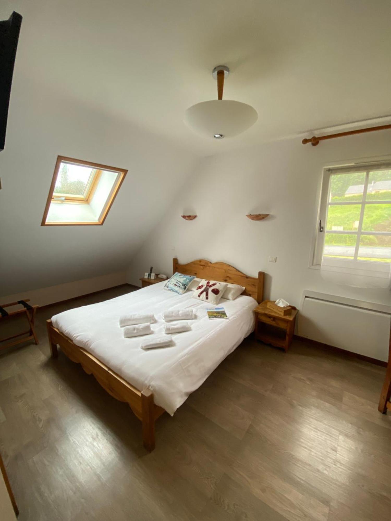 Logis Hotel Restaurant Auberge Du Bougnat Saint-Victor-la-Riviere ภายนอก รูปภาพ