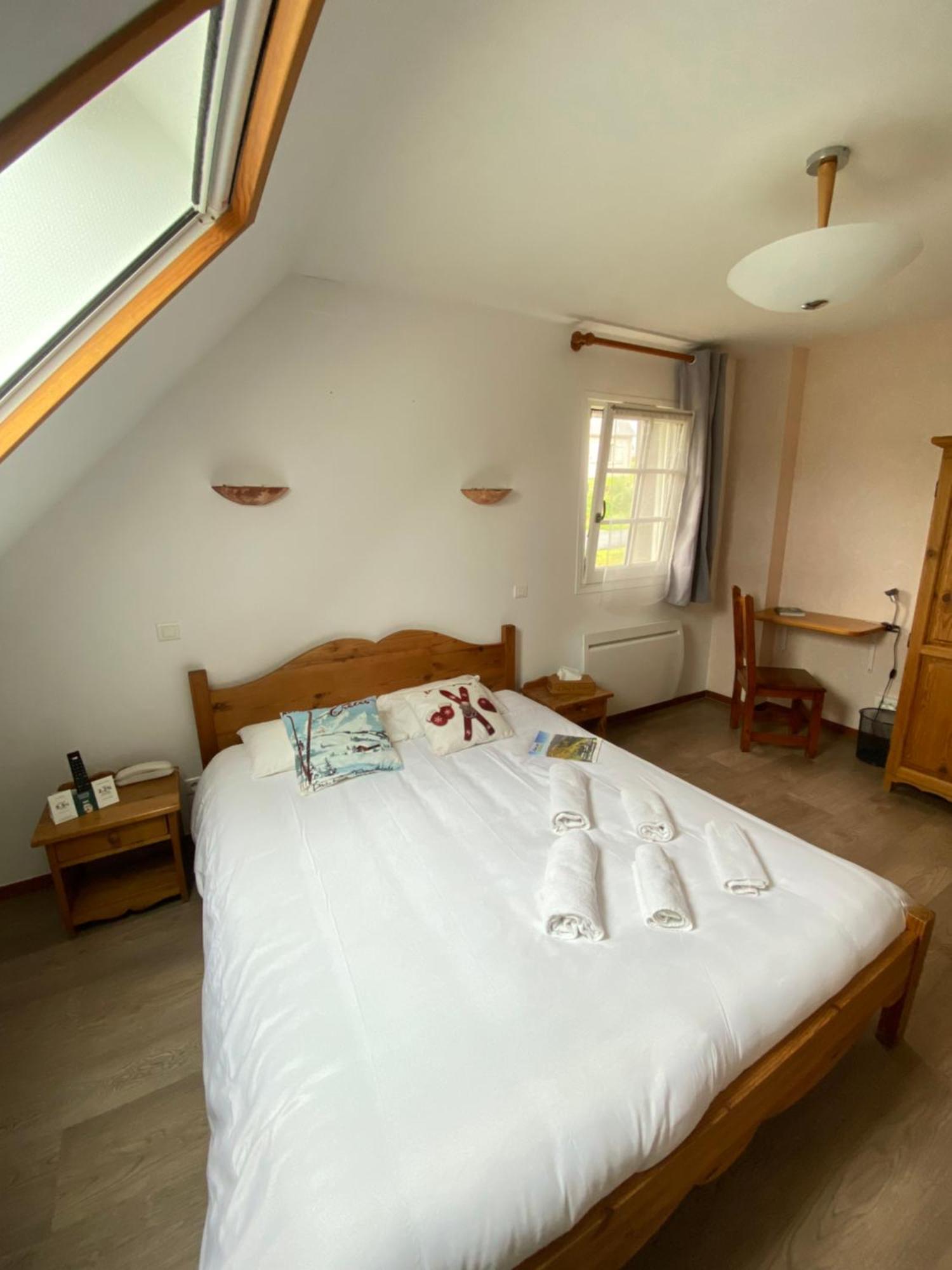 Logis Hotel Restaurant Auberge Du Bougnat Saint-Victor-la-Riviere ภายนอก รูปภาพ
