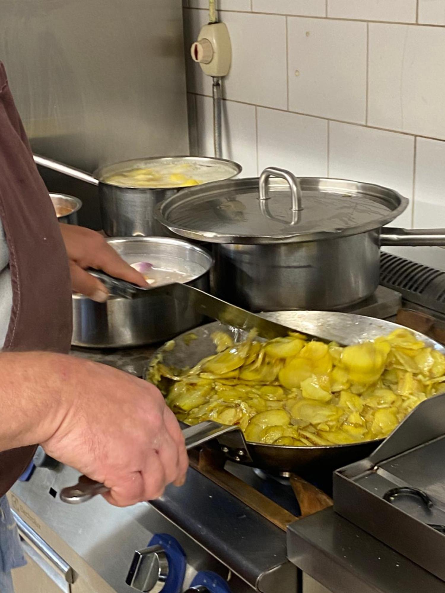 Logis Hotel Restaurant Auberge Du Bougnat Saint-Victor-la-Riviere ภายนอก รูปภาพ